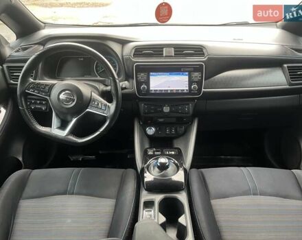 Черный Ниссан Лиф, объемом двигателя 0 л и пробегом 120 тыс. км за 11900 $, фото 29 на Automoto.ua