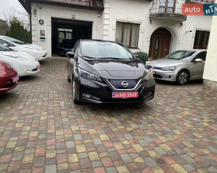 Черный Ниссан Лиф, объемом двигателя 0 л и пробегом 145 тыс. км за 12100 $, фото 6 на Automoto.ua