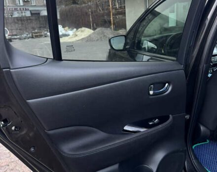 Чорний Ніссан Ліф, об'ємом двигуна 0 л та пробігом 164 тис. км за 11600 $, фото 8 на Automoto.ua
