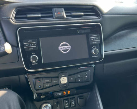 Чорний Ніссан Ліф, об'ємом двигуна 0 л та пробігом 80 тис. км за 13800 $, фото 9 на Automoto.ua