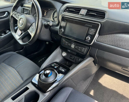 Чорний Ніссан Ліф, об'ємом двигуна 0 л та пробігом 95 тис. км за 13500 $, фото 10 на Automoto.ua