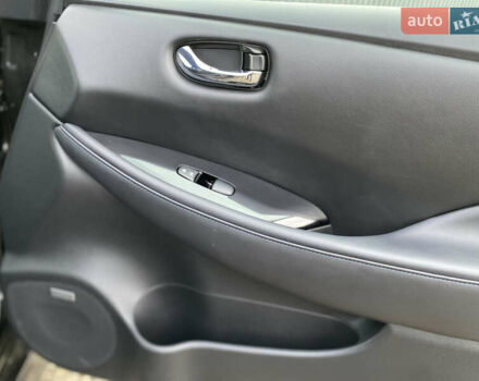 Черный Ниссан Лиф, объемом двигателя 0 л и пробегом 133 тыс. км за 12500 $, фото 41 на Automoto.ua