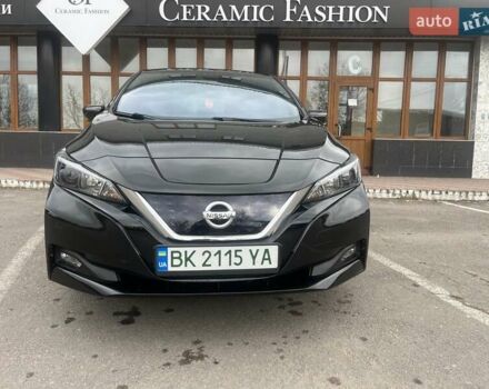 Черный Ниссан Лиф, объемом двигателя 0 л и пробегом 120 тыс. км за 11900 $, фото 4 на Automoto.ua