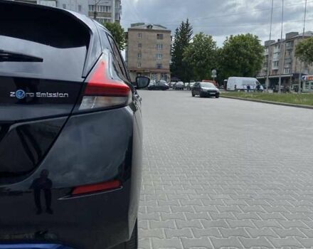 Черный Ниссан Лиф, объемом двигателя 0 л и пробегом 150 тыс. км за 11300 $, фото 4 на Automoto.ua