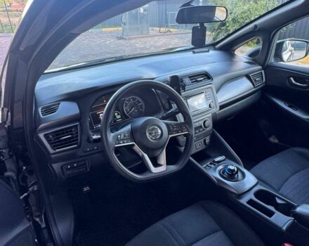 Черный Ниссан Лиф, объемом двигателя 0 л и пробегом 92 тыс. км за 13500 $, фото 3 на Automoto.ua