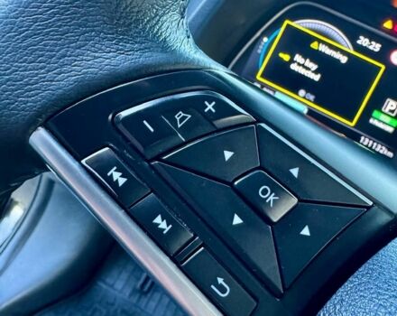 Черный Ниссан Лиф, объемом двигателя 0 л и пробегом 133 тыс. км за 11300 $, фото 14 на Automoto.ua