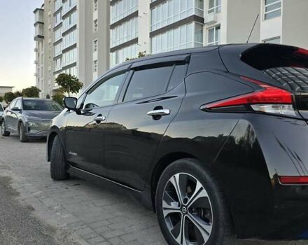 Черный Ниссан Лиф, объемом двигателя 0 л и пробегом 190 тыс. км за 12500 $, фото 6 на Automoto.ua