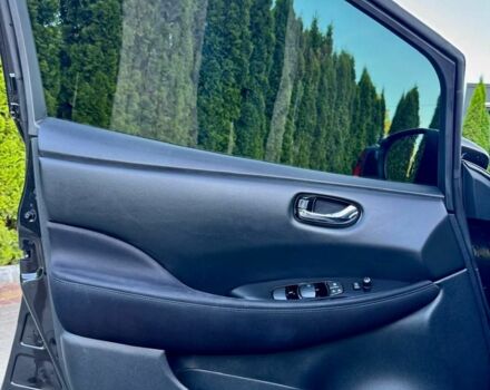 Черный Ниссан Лиф, объемом двигателя 0 л и пробегом 133 тыс. км за 11300 $, фото 16 на Automoto.ua