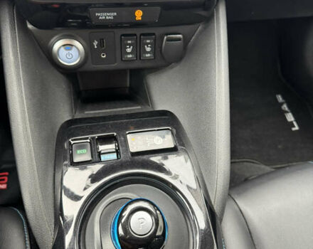 Черный Ниссан Лиф, объемом двигателя 0 л и пробегом 173 тыс. км за 11000 $, фото 23 на Automoto.ua