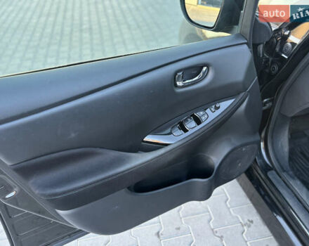 Черный Ниссан Лиф, объемом двигателя 0 л и пробегом 119 тыс. км за 11700 $, фото 26 на Automoto.ua