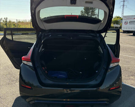 Черный Ниссан Лиф, объемом двигателя 0 л и пробегом 123 тыс. км за 12100 $, фото 10 на Automoto.ua