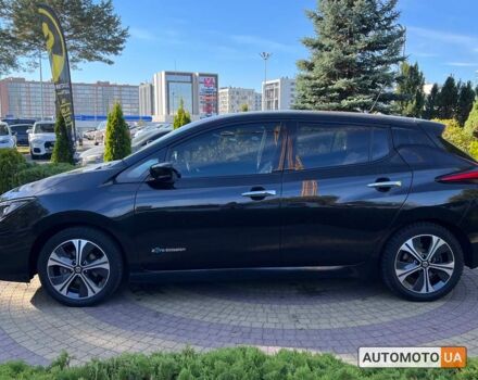 Чорний Ніссан Ліф, об'ємом двигуна 40 л та пробігом 112 тис. км за 12600 $, фото 3 на Automoto.ua