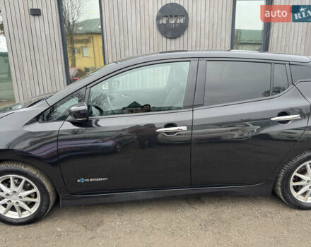 Черный Ниссан Лиф, объемом двигателя 0 л и пробегом 173 тыс. км за 11000 $, фото 11 на Automoto.ua