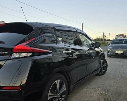 Черный Ниссан Лиф, объемом двигателя 0 л и пробегом 190 тыс. км за 12500 $, фото 4 на Automoto.ua