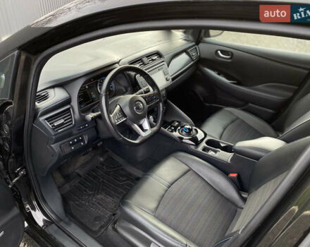 Черный Ниссан Лиф, объемом двигателя 0 л и пробегом 133 тыс. км за 12500 $, фото 26 на Automoto.ua