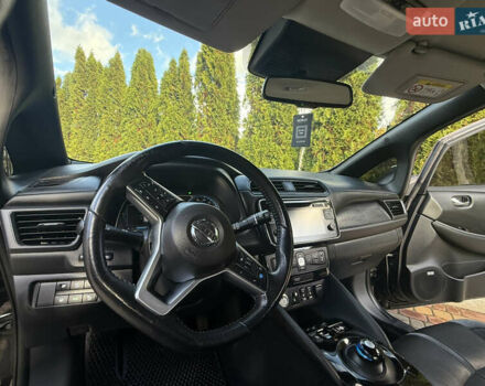 Черный Ниссан Лиф, объемом двигателя 0 л и пробегом 145 тыс. км за 11999 $, фото 28 на Automoto.ua