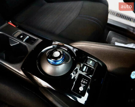 Черный Ниссан Лиф, объемом двигателя 0 л и пробегом 137 тыс. км за 12500 $, фото 22 на Automoto.ua