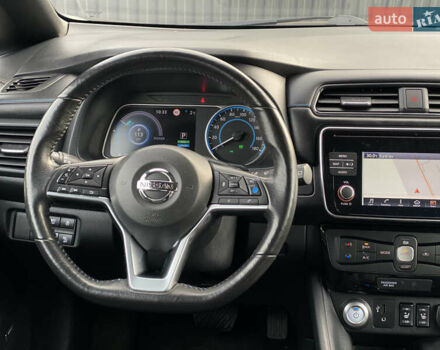 Черный Ниссан Лиф, объемом двигателя 0 л и пробегом 133 тыс. км за 12500 $, фото 37 на Automoto.ua