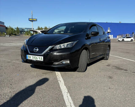 Черный Ниссан Лиф, объемом двигателя 0 л и пробегом 123 тыс. км за 12100 $, фото 2 на Automoto.ua