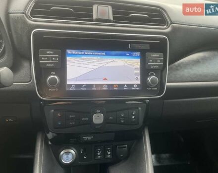 Черный Ниссан Лиф, объемом двигателя 0 л и пробегом 120 тыс. км за 11900 $, фото 24 на Automoto.ua