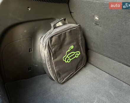 Черный Ниссан Лиф, объемом двигателя 0 л и пробегом 111 тыс. км за 11200 $, фото 34 на Automoto.ua