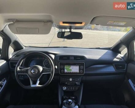 Черный Ниссан Лиф, объемом двигателя 0 л и пробегом 114 тыс. км за 12800 $, фото 25 на Automoto.ua