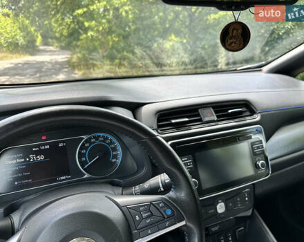 Черный Ниссан Лиф, объемом двигателя 0 л и пробегом 119 тыс. км за 13500 $, фото 13 на Automoto.ua