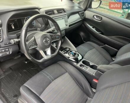 Черный Ниссан Лиф, объемом двигателя 0 л и пробегом 120 тыс. км за 11900 $, фото 22 на Automoto.ua