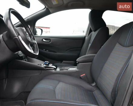 Черный Ниссан Лиф, объемом двигателя 0 л и пробегом 100 тыс. км за 11999 $, фото 12 на Automoto.ua