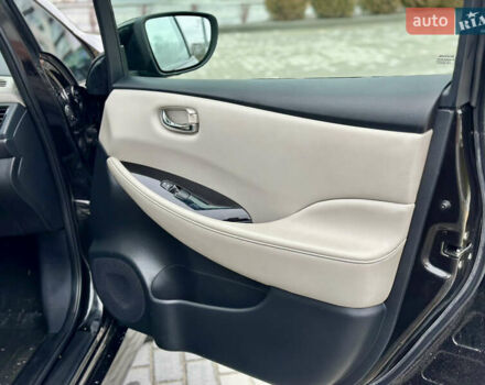 Чорний Ніссан Ліф, об'ємом двигуна 0 л та пробігом 96 тис. км за 11700 $, фото 18 на Automoto.ua