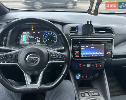 Черный Ниссан Лиф, объемом двигателя 0 л и пробегом 82 тыс. км за 11855 $, фото 14 на Automoto.ua