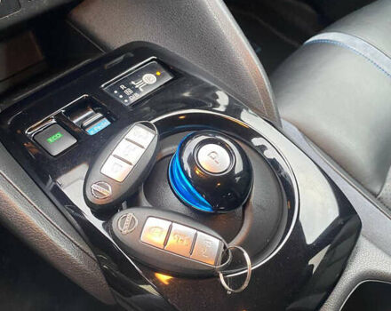 Чорний Ніссан Ліф, об'ємом двигуна 0 л та пробігом 108 тис. км за 12499 $, фото 4 на Automoto.ua