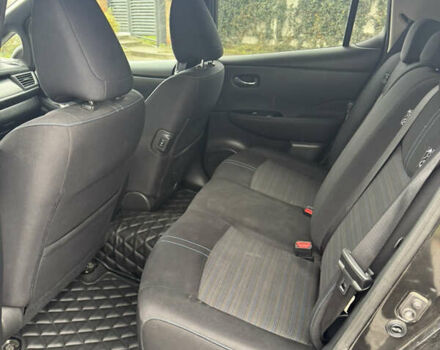 Черный Ниссан Лиф, объемом двигателя 0 л и пробегом 154 тыс. км за 10700 $, фото 8 на Automoto.ua