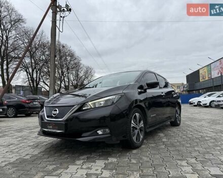 Черный Ниссан Лиф, объемом двигателя 0 л и пробегом 160 тыс. км за 11500 $, фото 4 на Automoto.ua