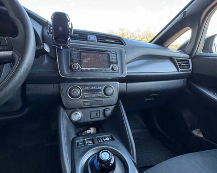 Черный Ниссан Лиф, объемом двигателя 0 л и пробегом 87 тыс. км за 15200 $, фото 6 на Automoto.ua