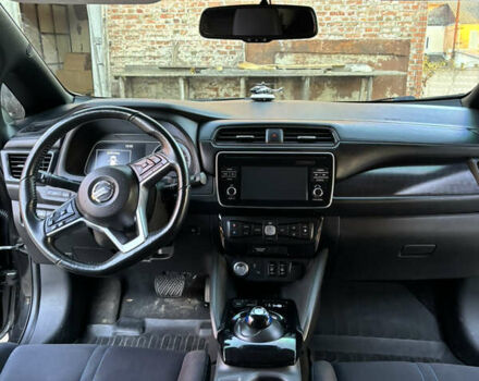 Черный Ниссан Лиф, объемом двигателя 0 л и пробегом 137 тыс. км за 11999 $, фото 17 на Automoto.ua