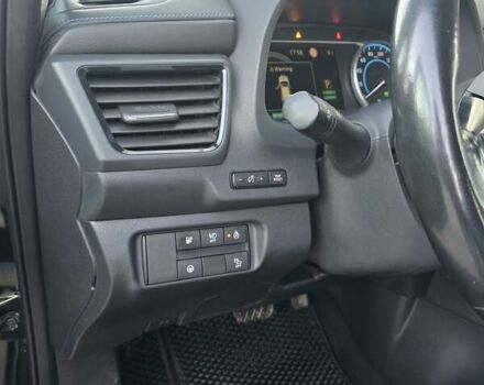 Черный Ниссан Лиф, объемом двигателя 0 л и пробегом 190 тыс. км за 12500 $, фото 9 на Automoto.ua