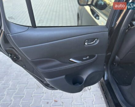 Черный Ниссан Лиф, объемом двигателя 0 л и пробегом 119 тыс. км за 11700 $, фото 36 на Automoto.ua