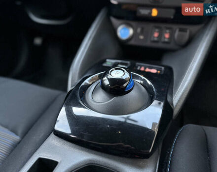 Черный Ниссан Лиф, объемом двигателя 0 л и пробегом 111 тыс. км за 11200 $, фото 16 на Automoto.ua