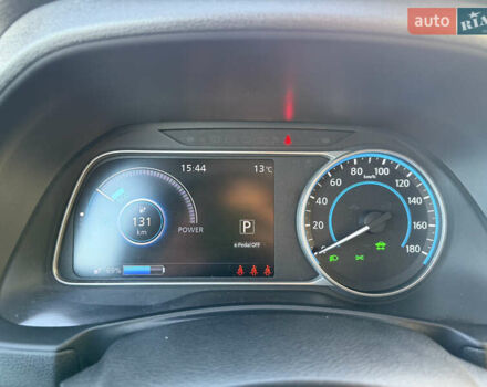 Черный Ниссан Лиф, объемом двигателя 0 л и пробегом 125 тыс. км за 11900 $, фото 10 на Automoto.ua