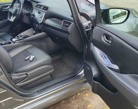 Чорний Ніссан Ліф, об'ємом двигуна 0 л та пробігом 103 тис. км за 13200 $, фото 9 на Automoto.ua