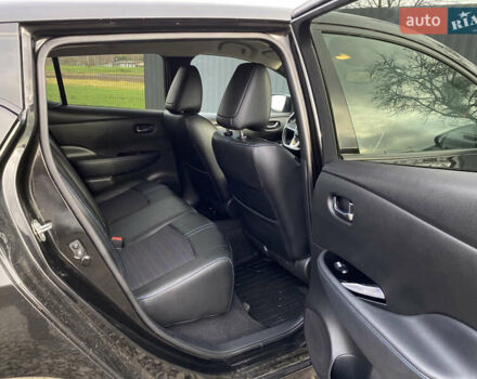 Черный Ниссан Лиф, объемом двигателя 0 л и пробегом 133 тыс. км за 12500 $, фото 43 на Automoto.ua