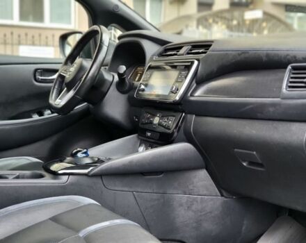 Черный Ниссан Лиф, объемом двигателя 0 л и пробегом 87 тыс. км за 12900 $, фото 8 на Automoto.ua