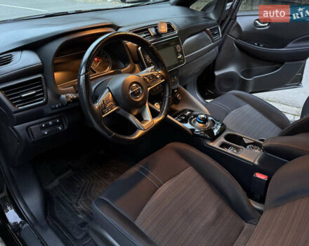 Черный Ниссан Лиф, объемом двигателя 0 л и пробегом 127 тыс. км за 12499 $, фото 20 на Automoto.ua