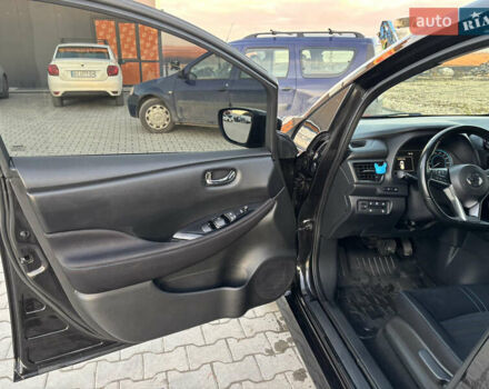 Чорний Ніссан Ліф, об'ємом двигуна 0 л та пробігом 90 тис. км за 11950 $, фото 11 на Automoto.ua