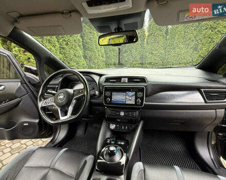 Черный Ниссан Лиф, объемом двигателя 0 л и пробегом 145 тыс. км за 11999 $, фото 50 на Automoto.ua