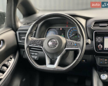 Черный Ниссан Лиф, объемом двигателя 0 л и пробегом 133 тыс. км за 12500 $, фото 36 на Automoto.ua