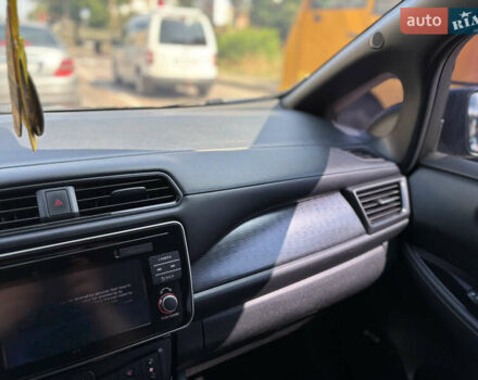 Черный Ниссан Лиф, объемом двигателя 0 л и пробегом 103 тыс. км за 13300 $, фото 22 на Automoto.ua