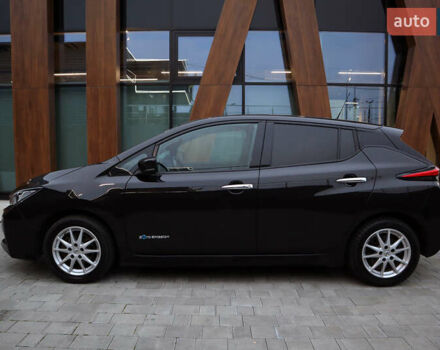 Черный Ниссан Лиф, объемом двигателя 0 л и пробегом 137 тыс. км за 12500 $, фото 5 на Automoto.ua