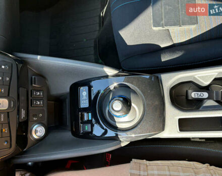 Чорний Ніссан Ліф, об'ємом двигуна 0 л та пробігом 213 тис. км за 10500 $, фото 13 на Automoto.ua